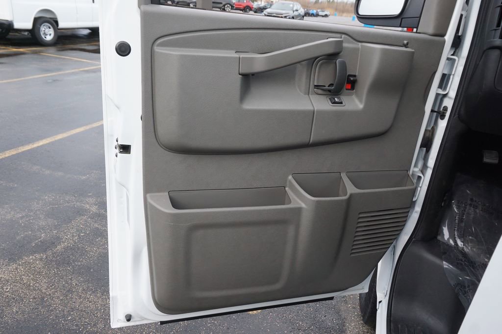 New 2025 Chevrolet Express 2500 w/ Driver Convenience Package RWD image 16