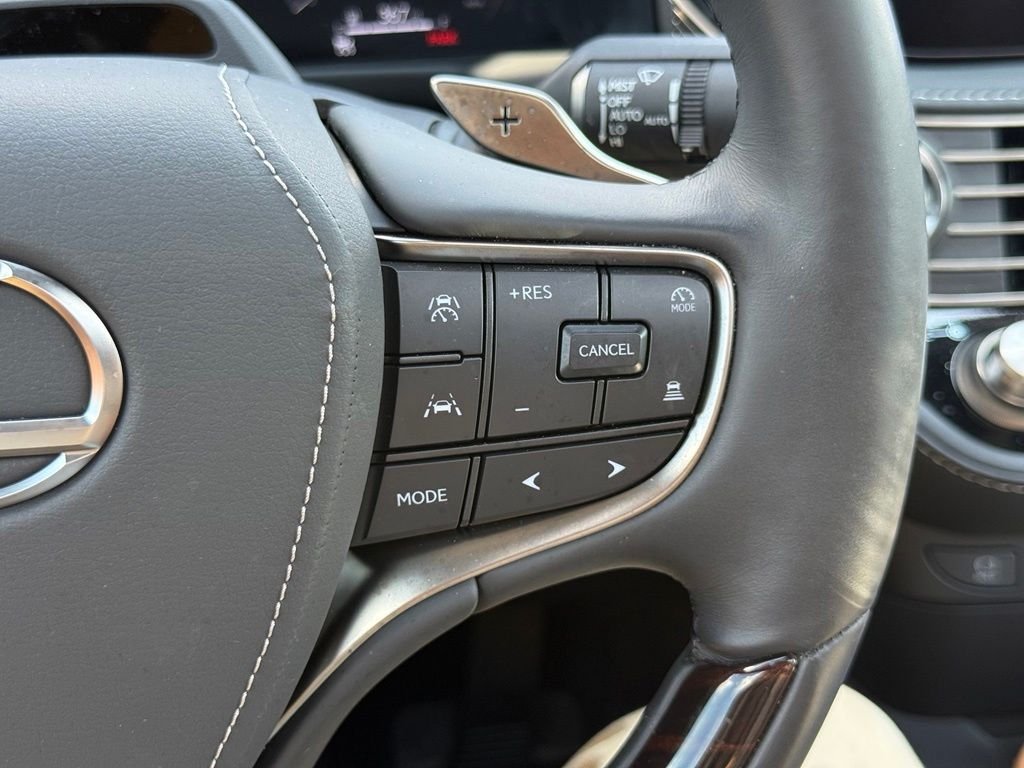 Certified 2024 Lexus LS 500 w/ Luxury Package RWD image 31