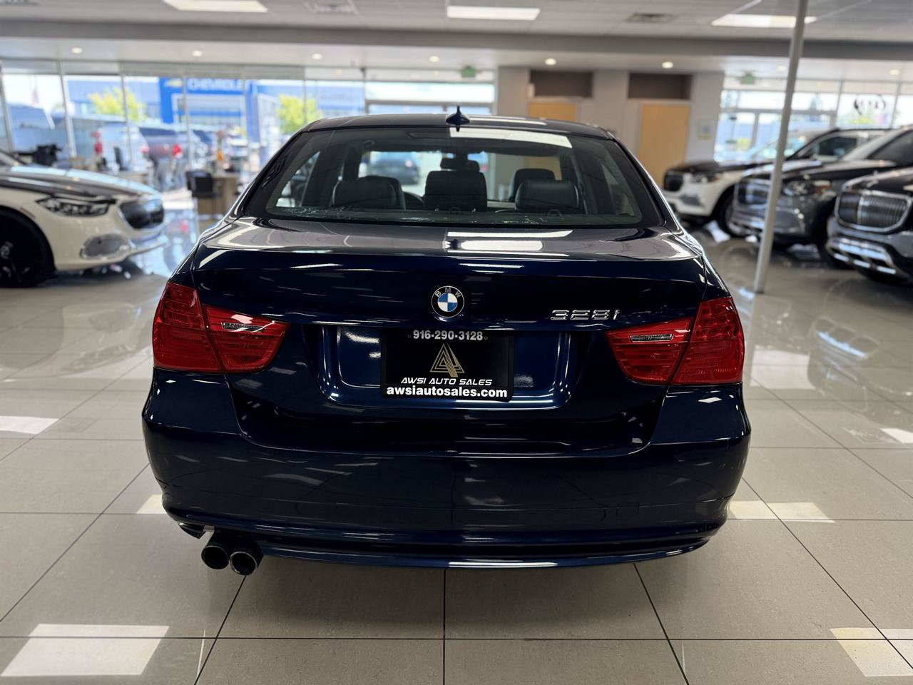 Used 2011 BMW 328i Sedan RWD image 5