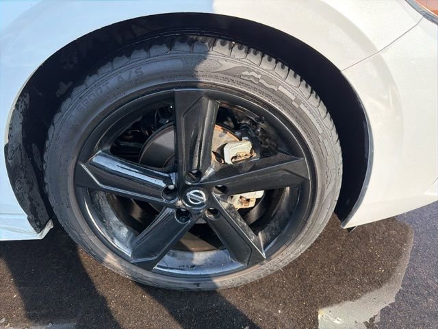 Used 2023 Nissan Sentra SR w/ Midnight Edition Package image 5