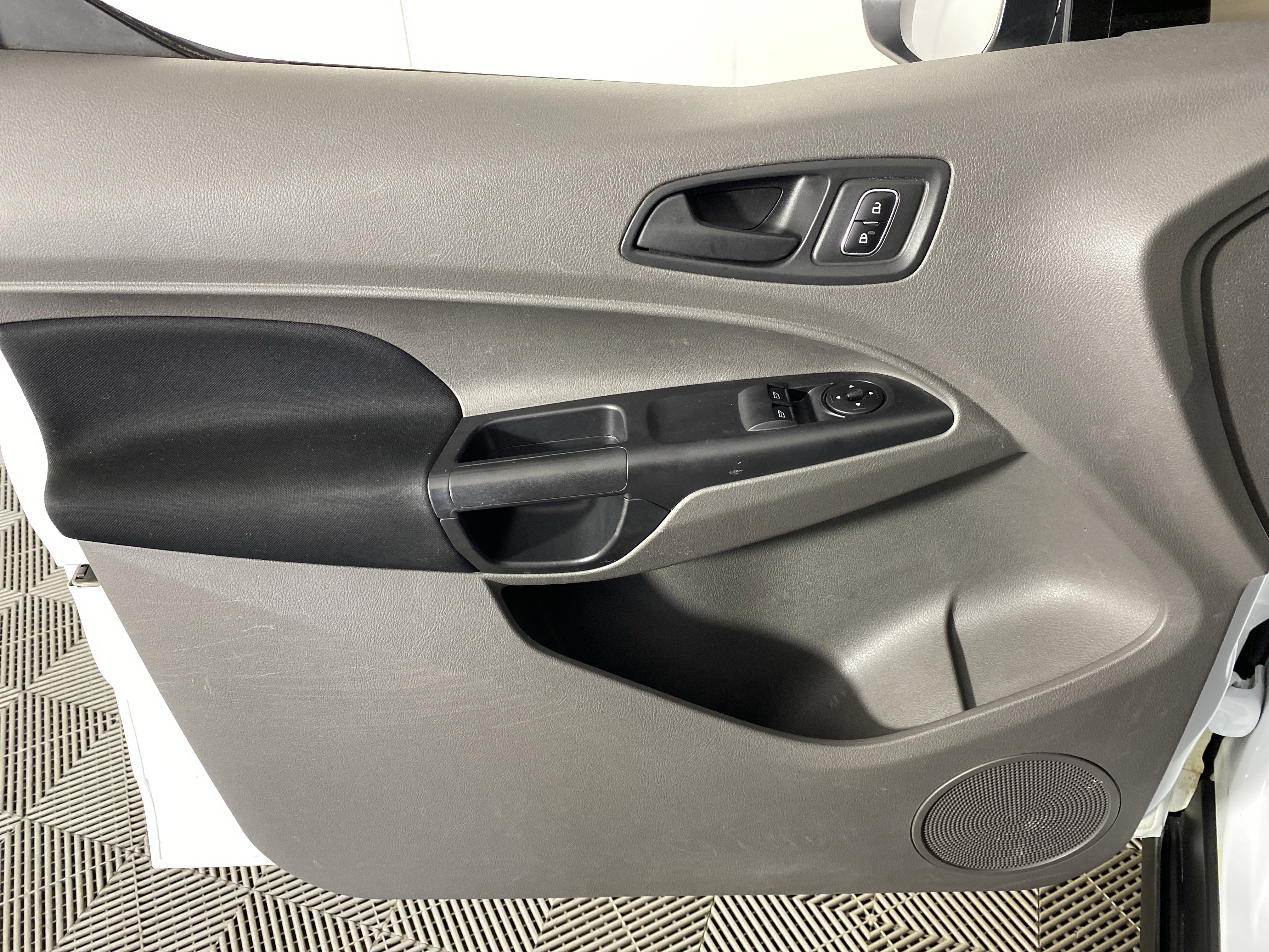 Used 2023 Ford Transit Connect XL image 12