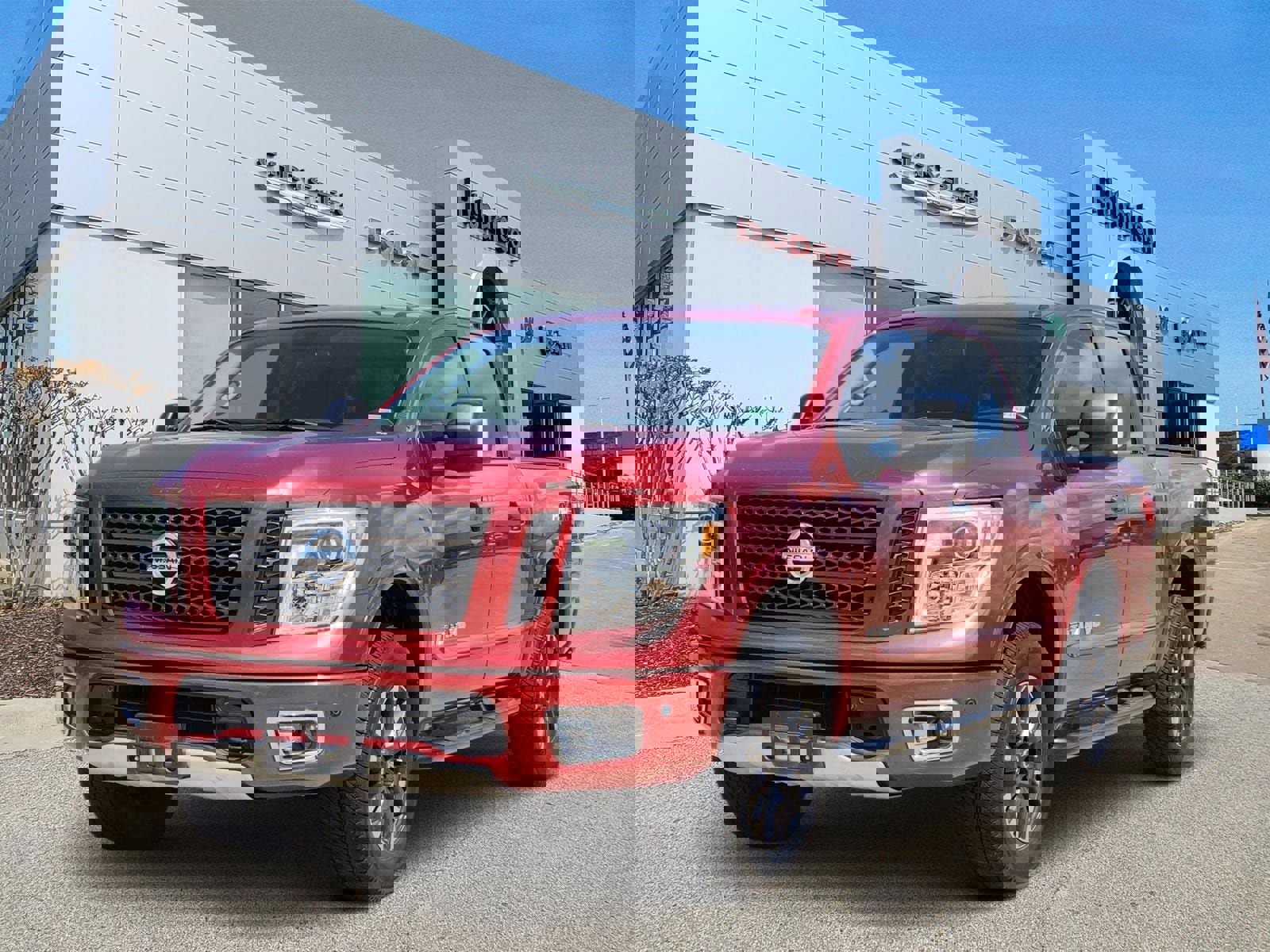 Used 2018 Nissan Titan PRO-4X w/ Pro-4x Utility Package image 2