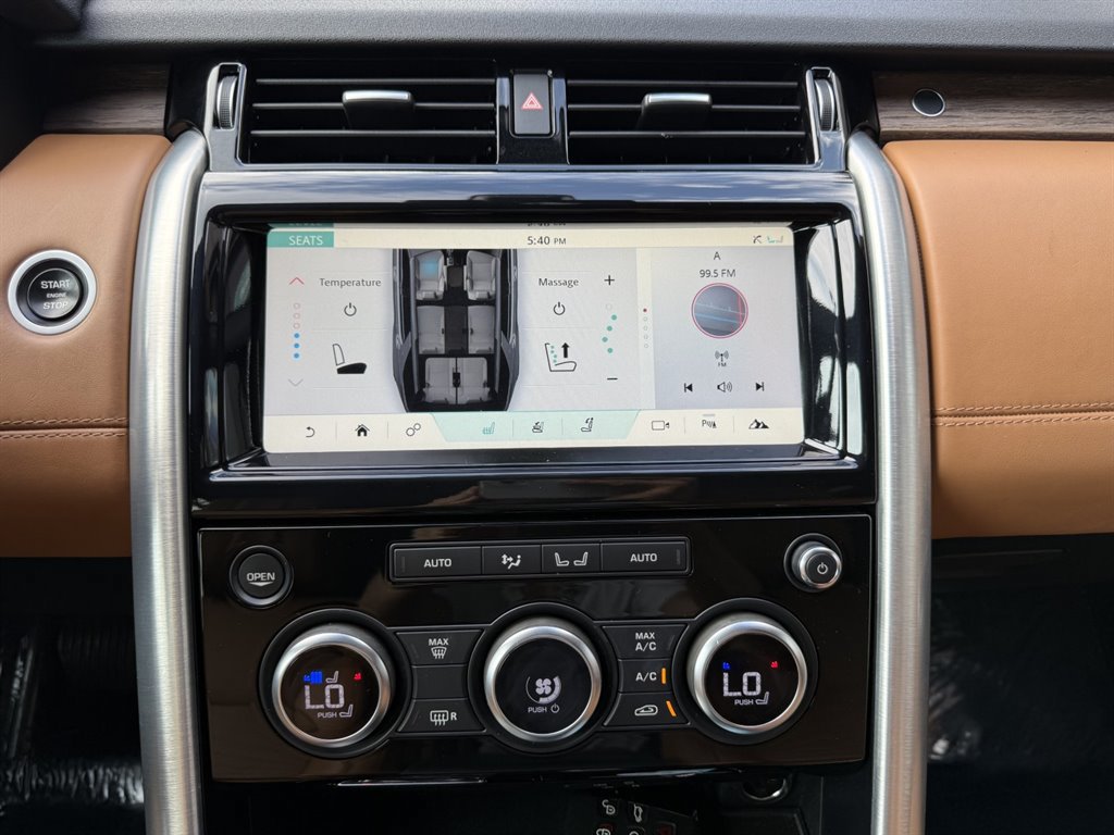Used 2017 Land Rover Discovery HSE Luxury AWD/4WD image 28