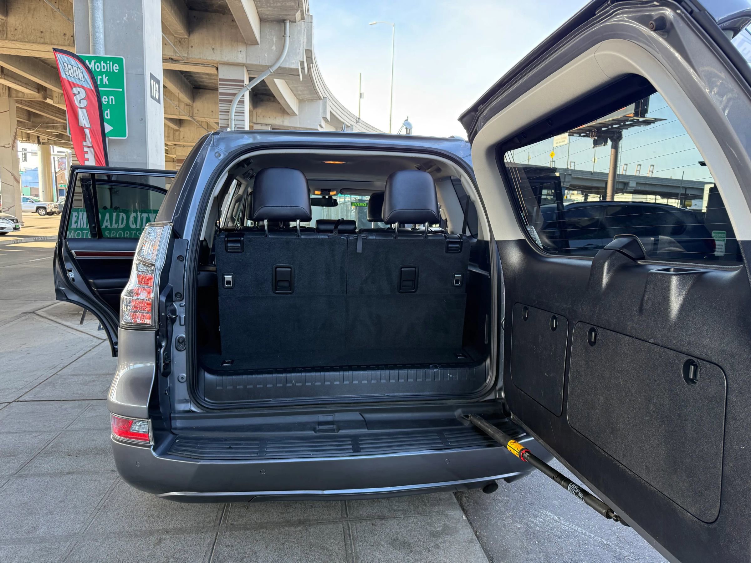 Used 2016 Lexus GX 460 image 21