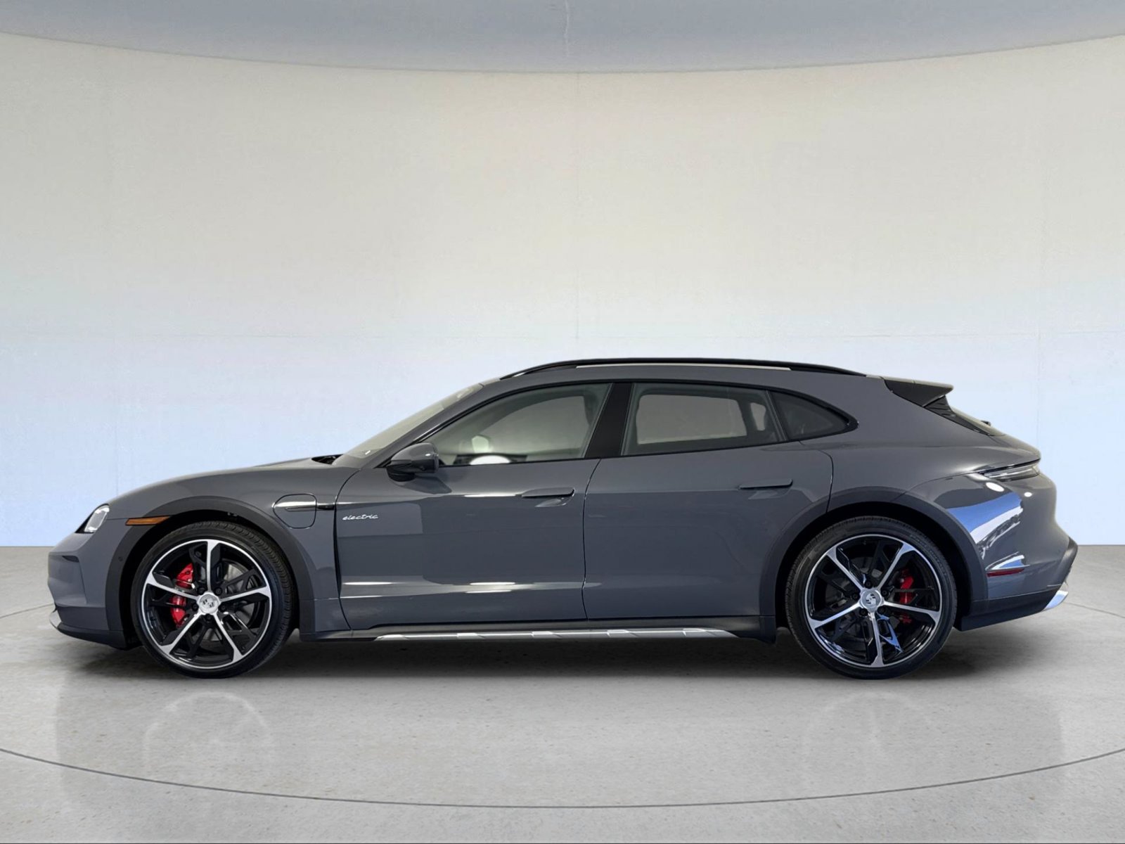 New 2026 Porsche Taycan 4S AWD/4WD image 2
