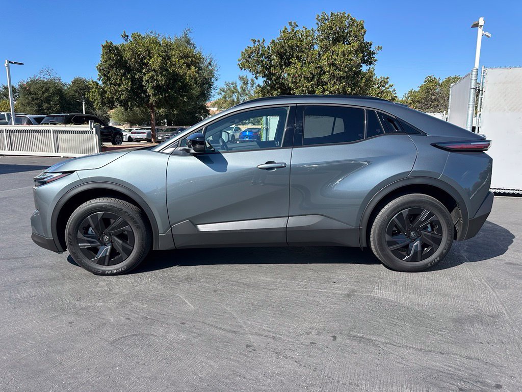 Used 2026 Toyota C-HR AWD/4WD image 2
