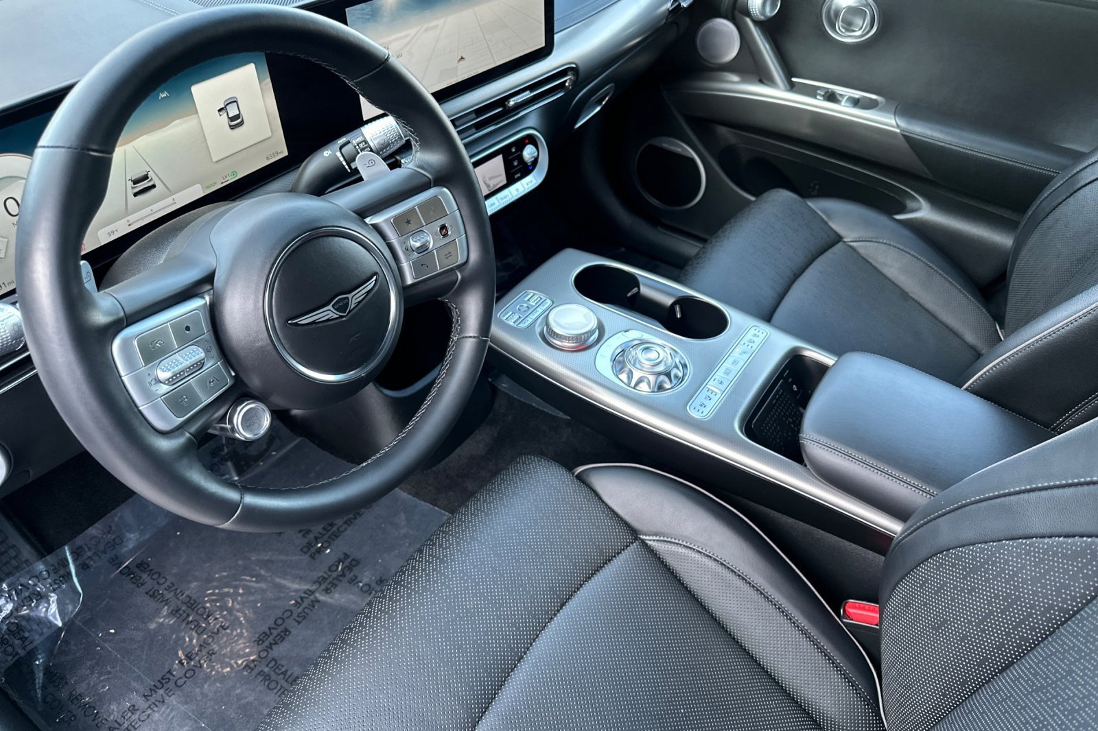 Used 2023 Genesis GV60 Advanced image 11