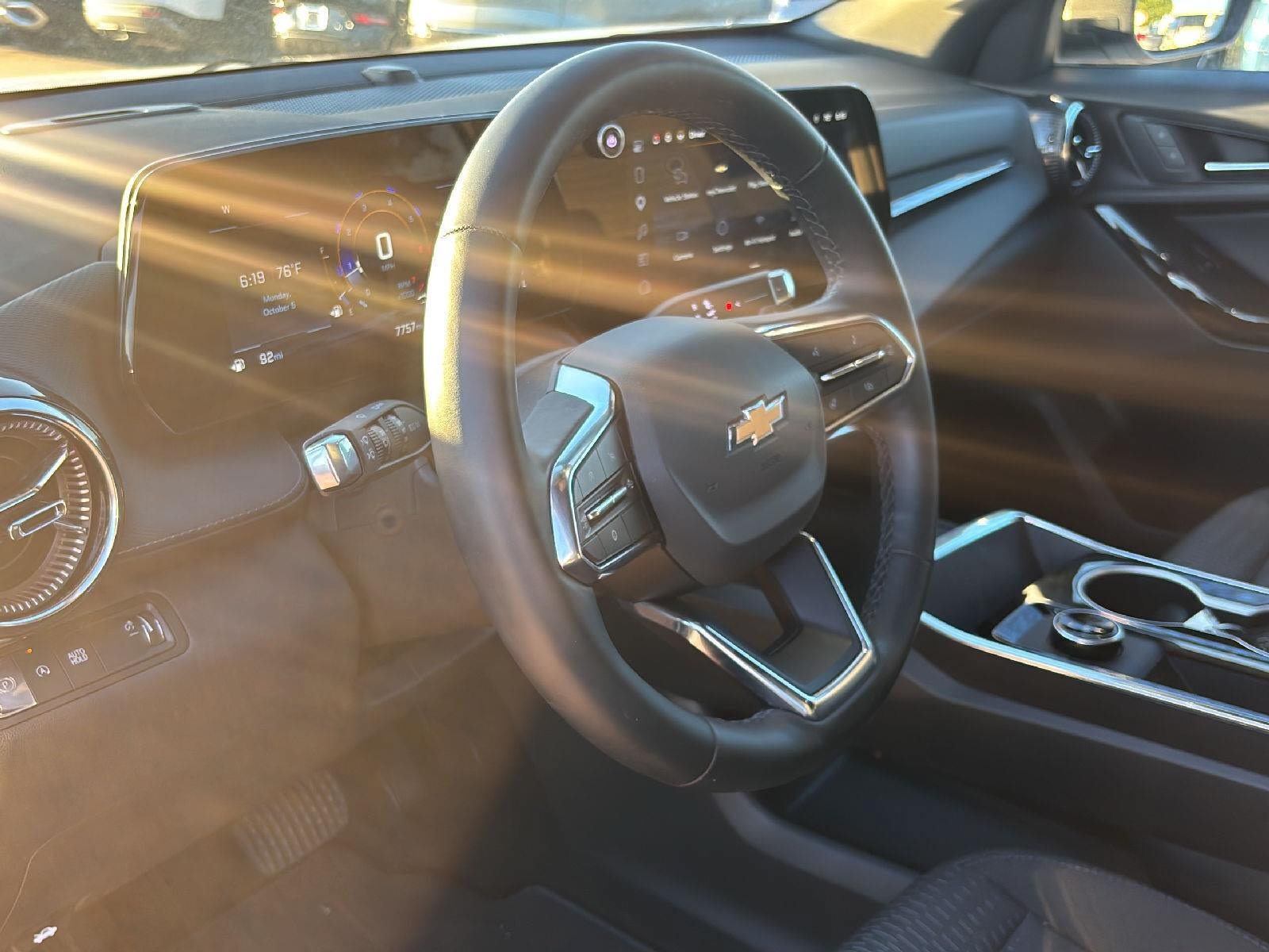 Used 2026 Chevrolet Equinox LT FWD image 11
