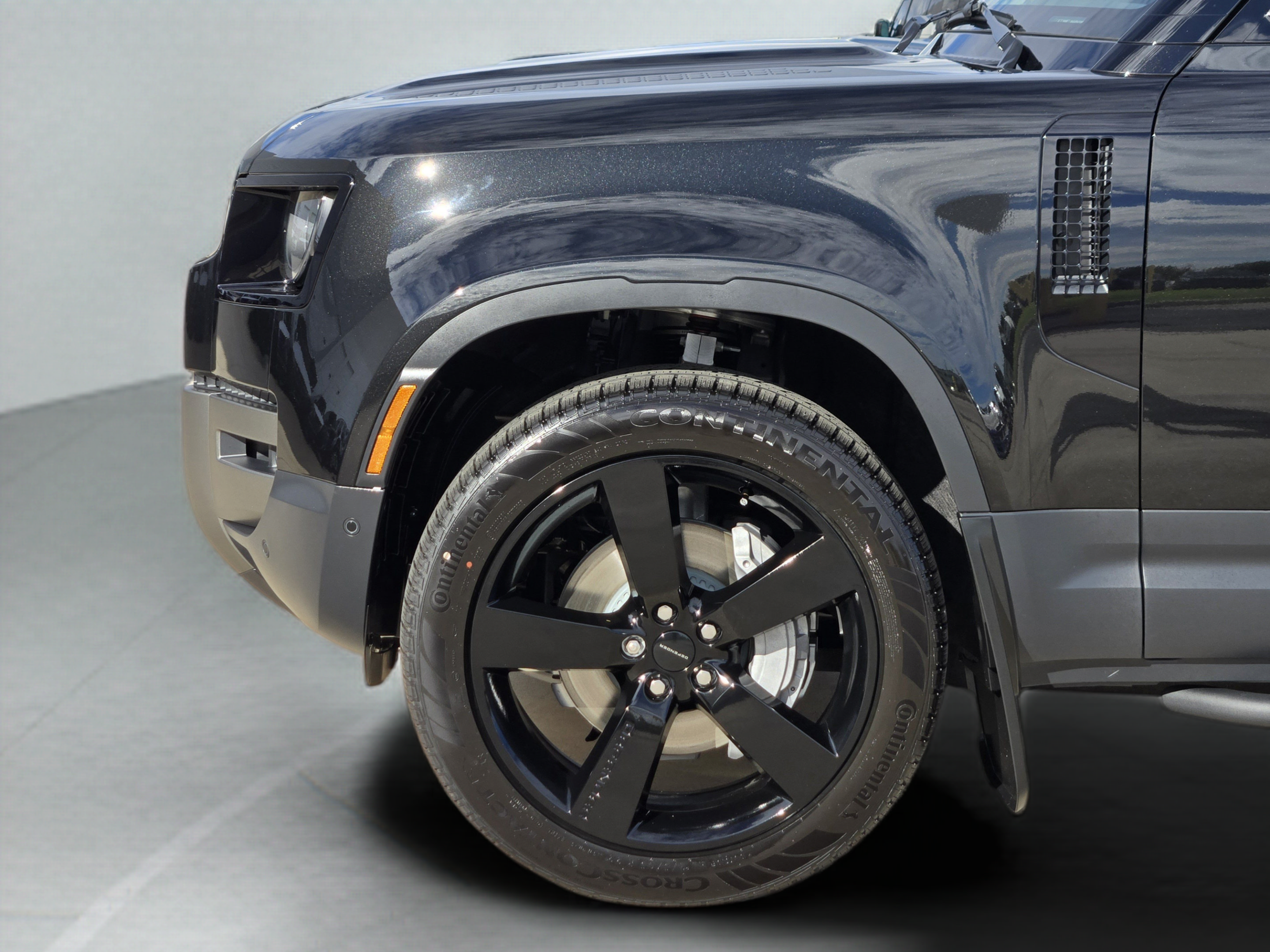 New 2026 Land Rover Defender 130 S AWD/4WD image 24