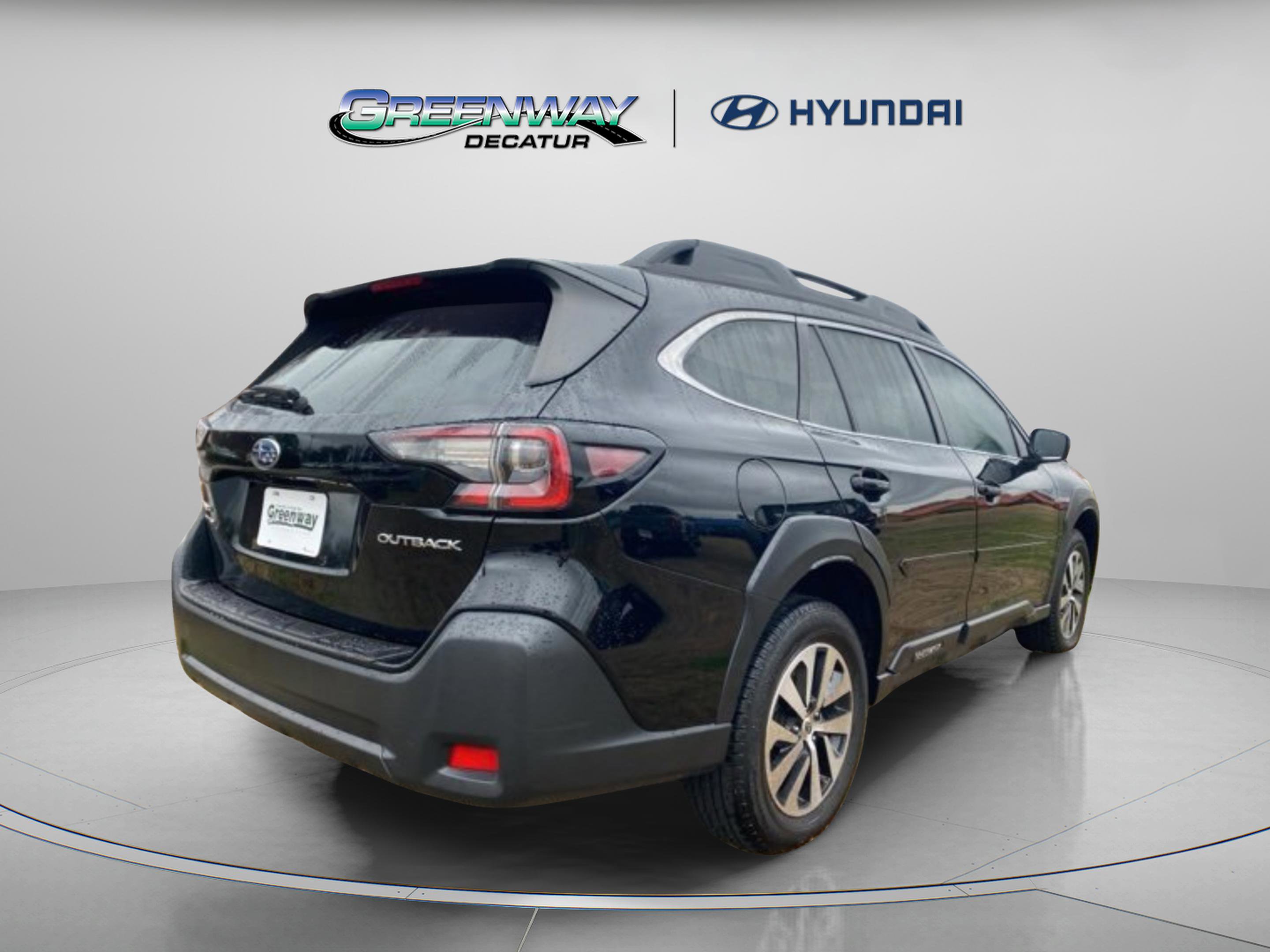 Used 2024 Subaru Outback Premium w/ Popular Package #1A image 10