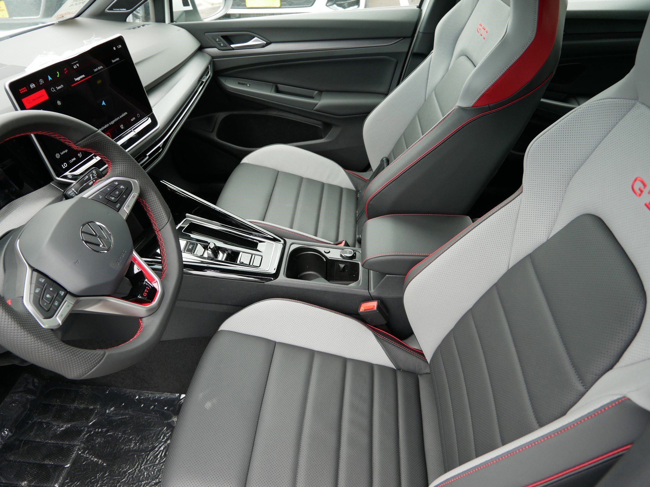 New 2025 Volkswagen GTI SE FWD image 7