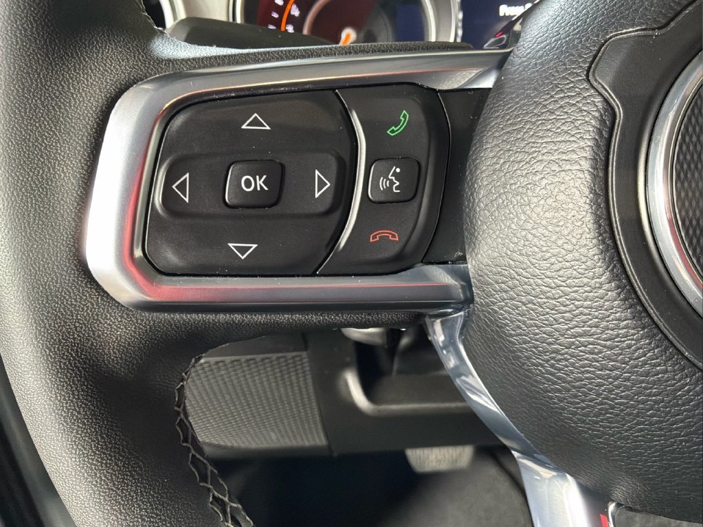 Used 2023 Jeep Wrangler Unlimited Sahara w/ Cold Weather Group AWD/4WD image 33
