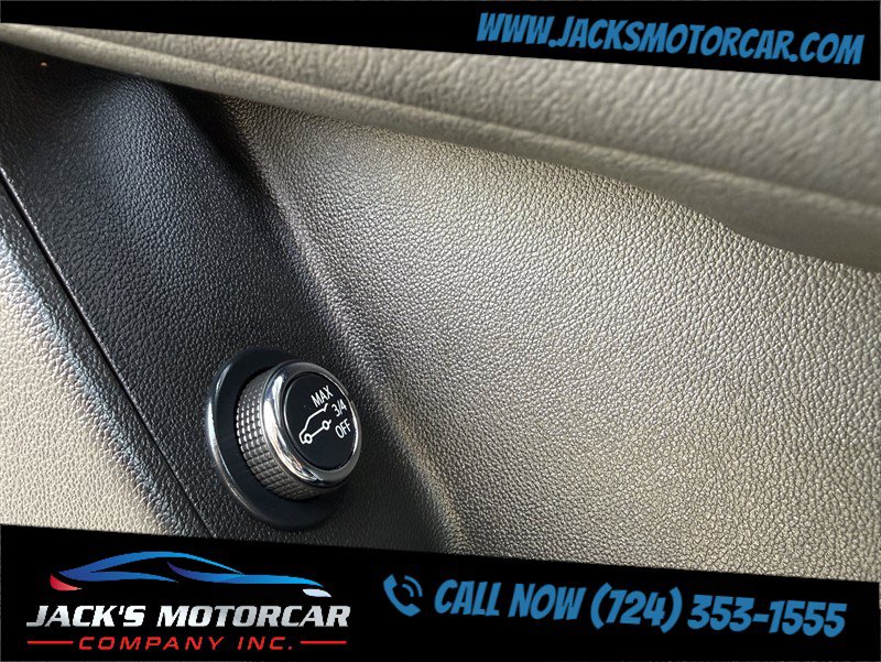 Used 2025 Cadillac XT5 Premium Luxury w/ LPO, Floor Liner Package AWD/4WD image 15