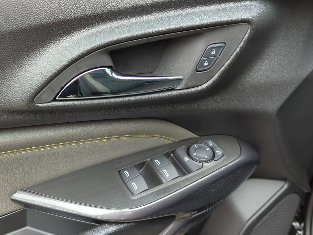 New 2026 Chevrolet Trax ACTIV w/ Sunroof Package FWD image 8