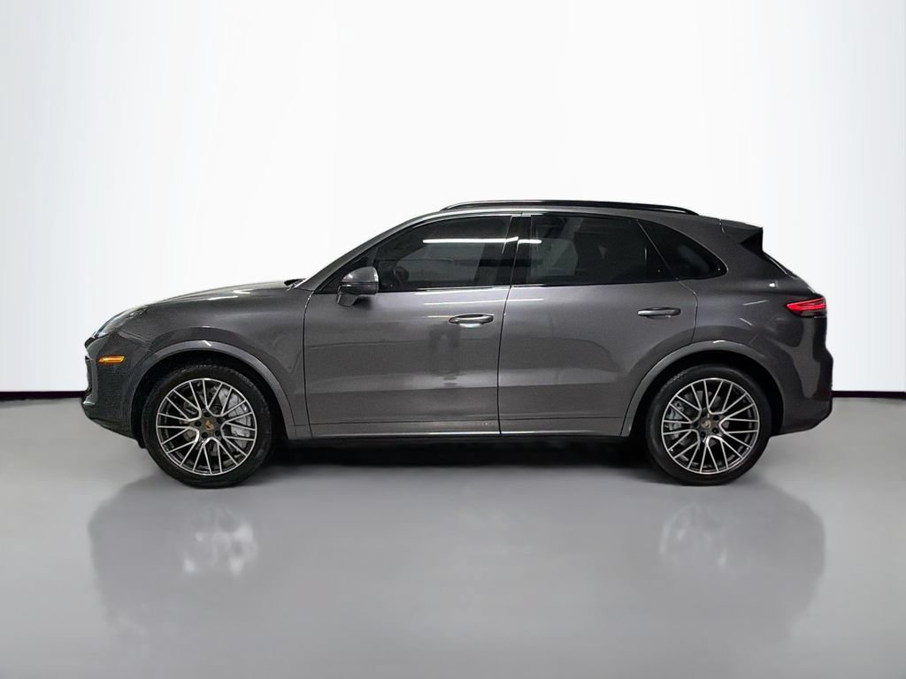 Certified 2023 Porsche Cayenne Turbo AWD/4WD image 2