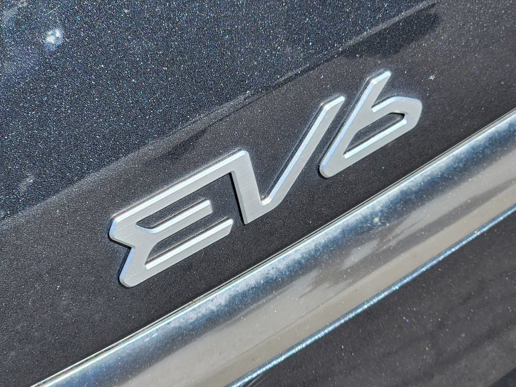 Certified 2023 Kia EV6 Wind AWD/4WD image 31