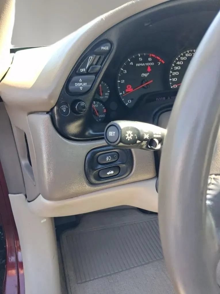 Used 2003 Chevrolet Corvette Convertible w/ Preferred Equipment Group1 RWD image 25