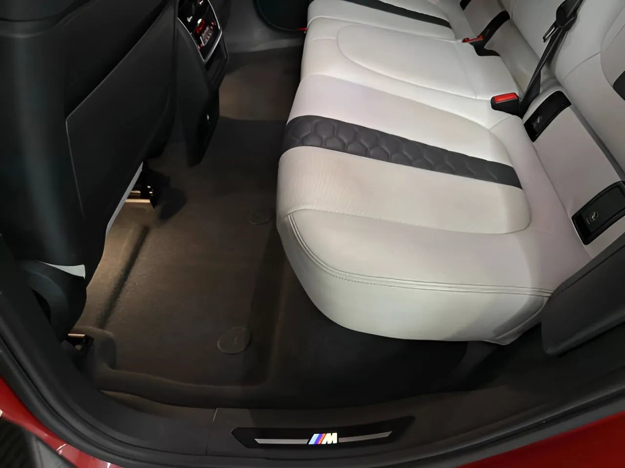 Used 2020 BMW X6 M Competition w/ Executive Package AWD/4WD image 13