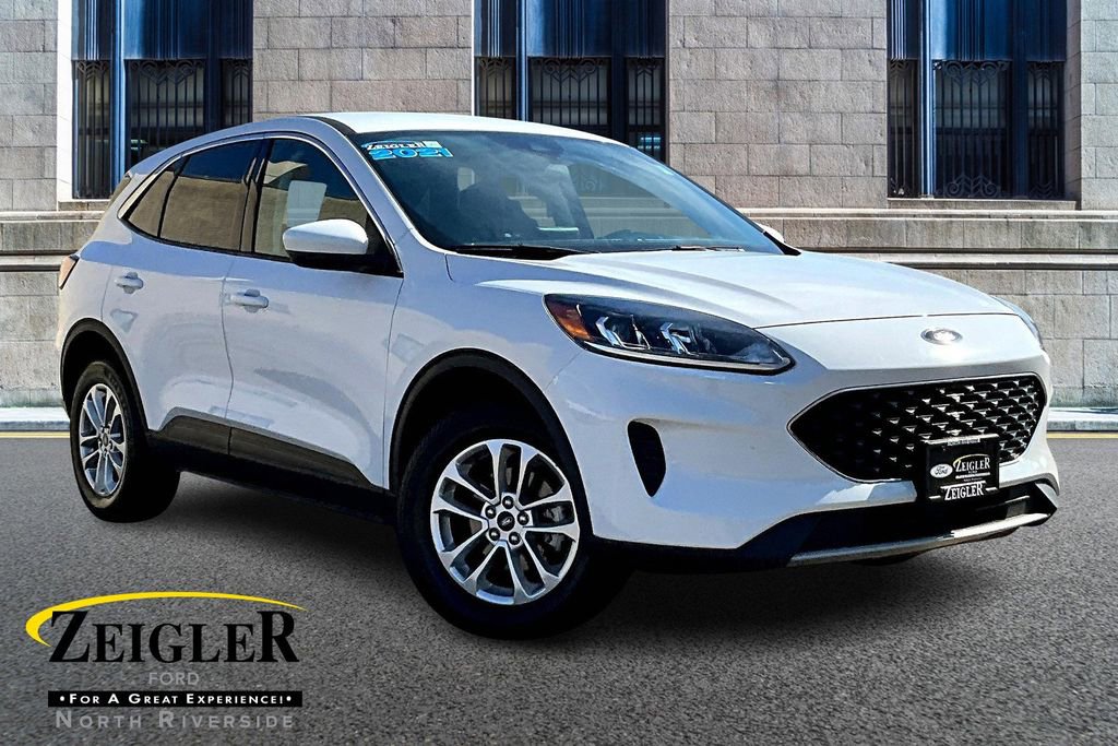Certified 2021 Ford Escape SE image 1