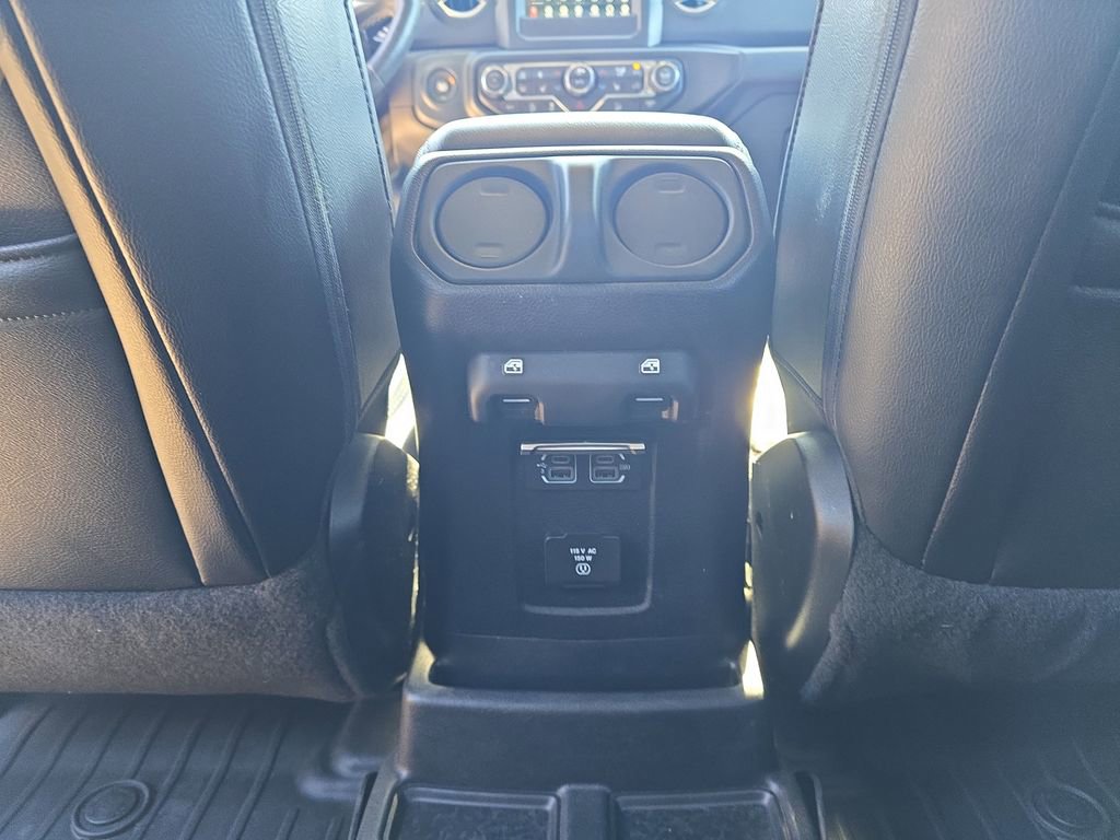 Used 2018 Jeep Wrangler Unlimited Sahara w/ LED Lighting Group image 27