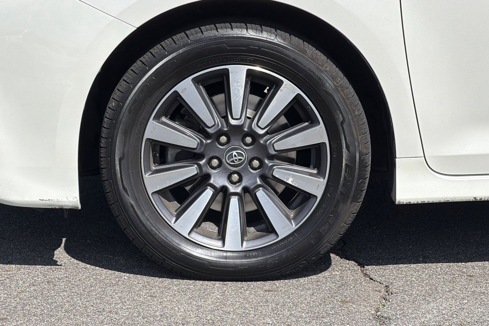Used 2019 Toyota Sienna XLE w/ XLE Navigation Package AWD/4WD image 41