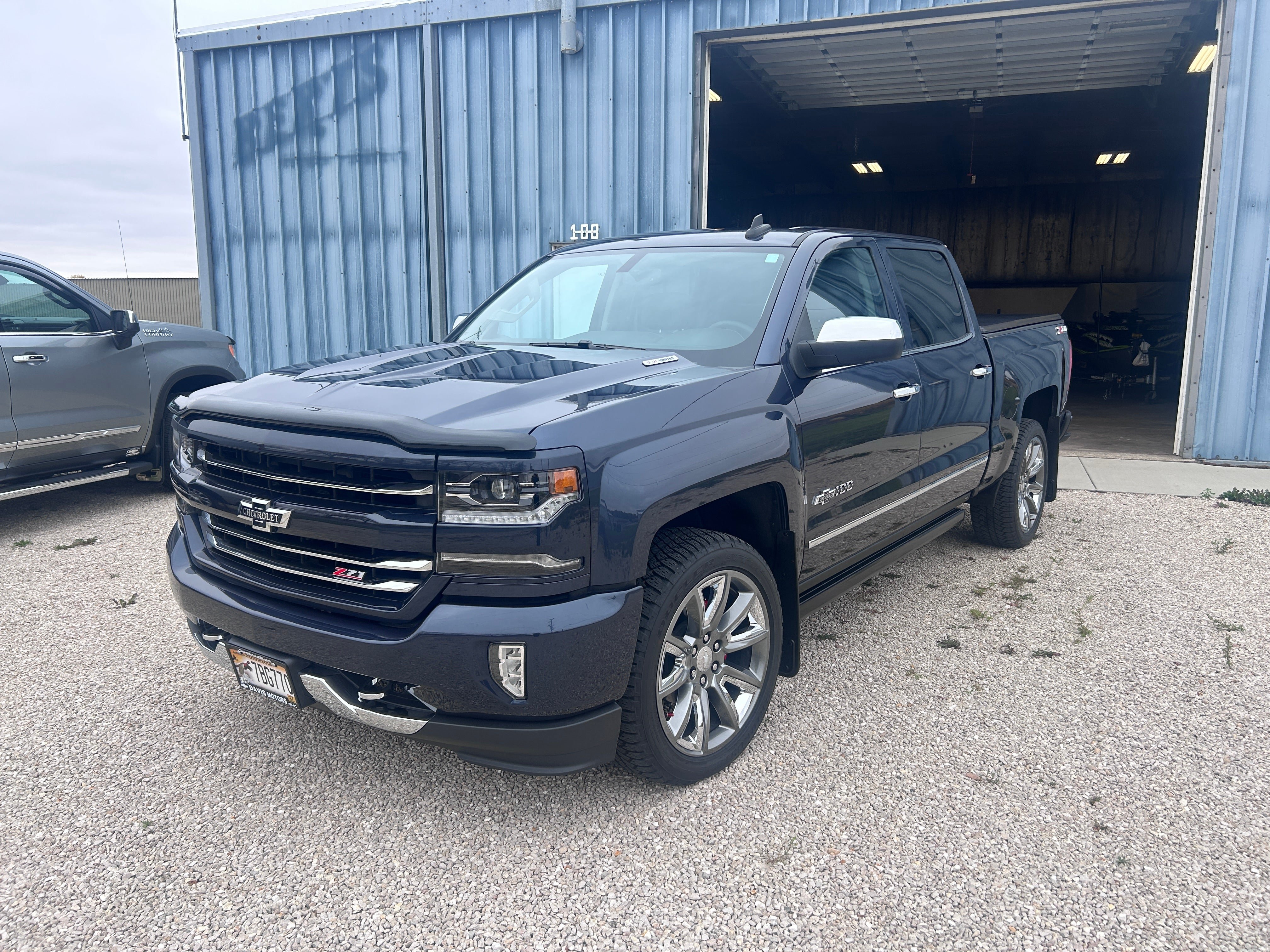 Used 2018 Chevrolet Silverado 1500 LTZ Z71 w/ Centennial Edition AWD/4WD image 2