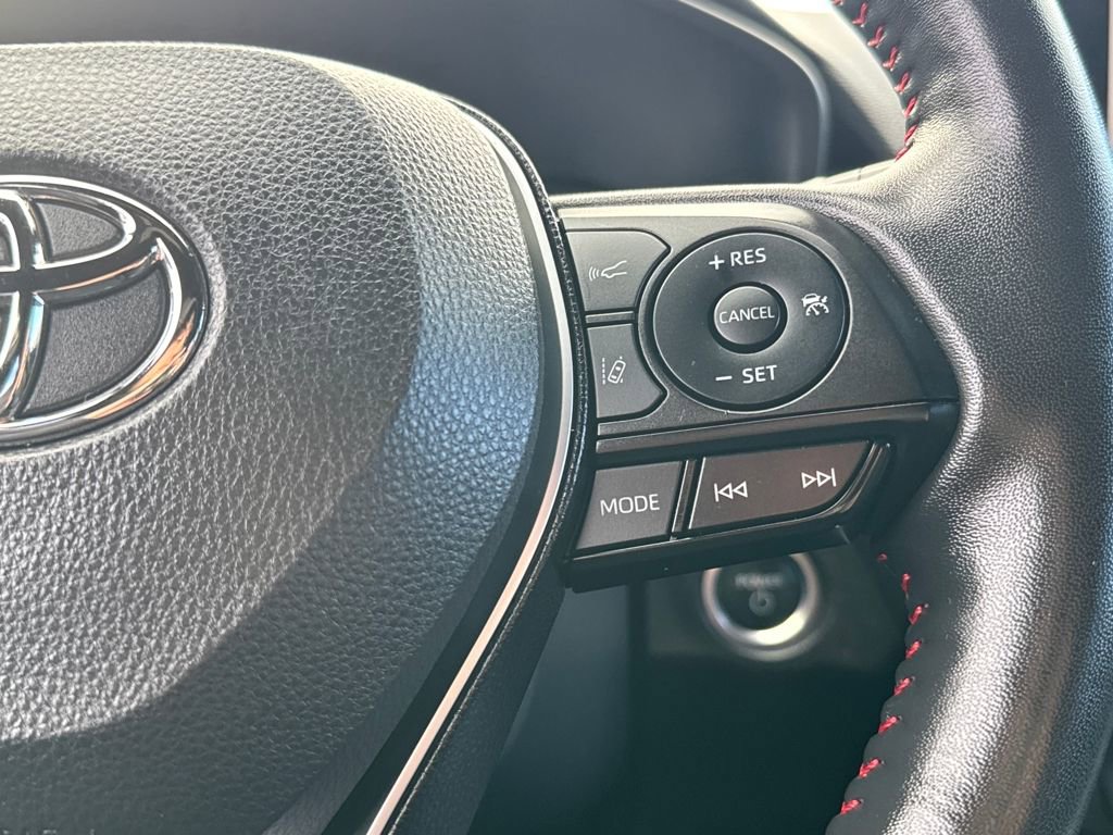 Used 2023 Toyota RAV4 SE image 18