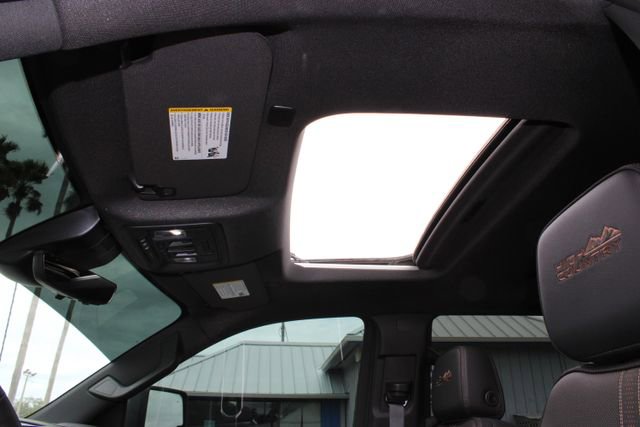 Used 2025 Chevrolet Silverado 3500 High Country w/ Technology Package image 22