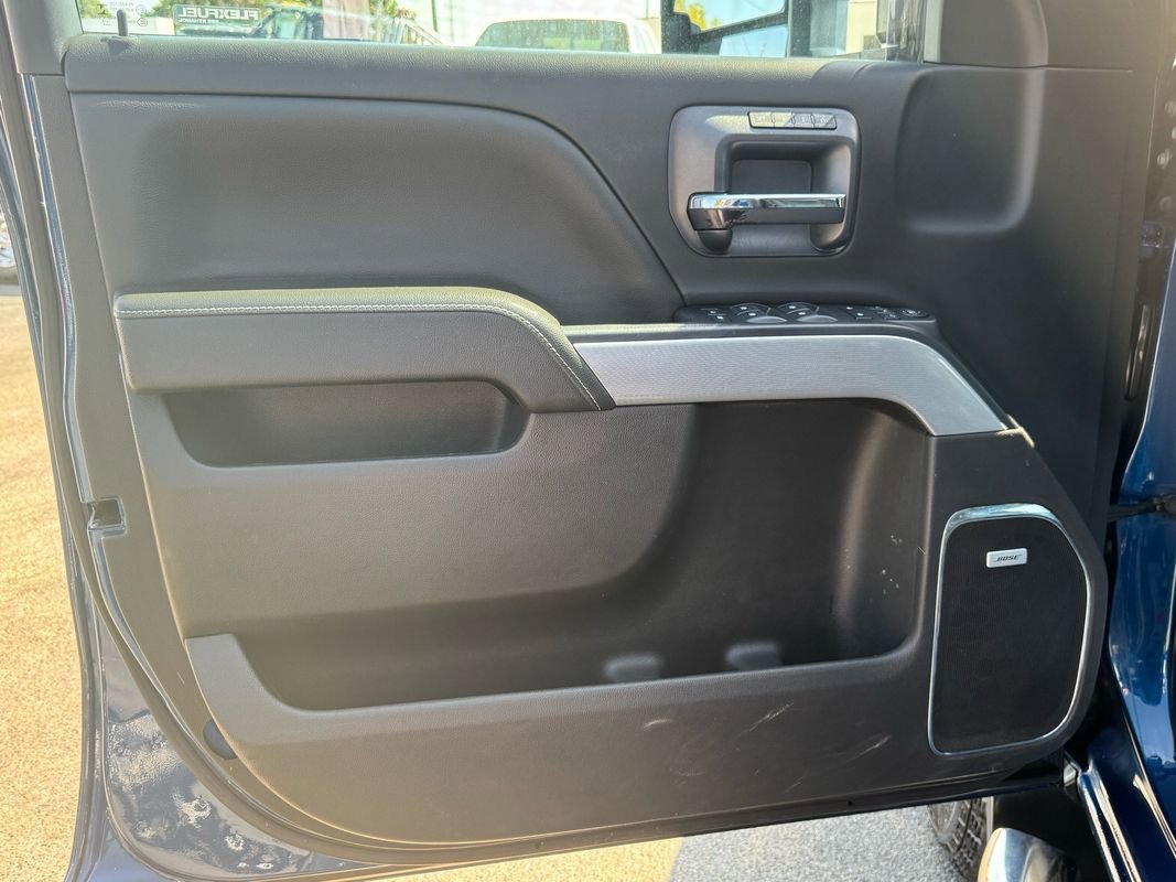 Used 2019 Chevrolet Silverado 2500 LTZ w/ LTZ Plus Package image 12