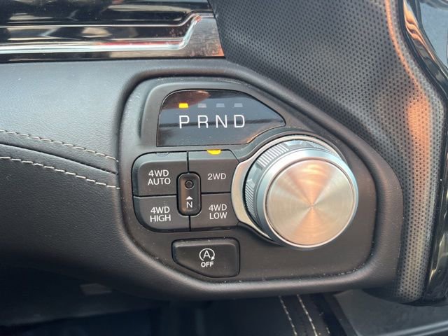 Used 2025 RAM 1500 Limited AWD/4WD image 14
