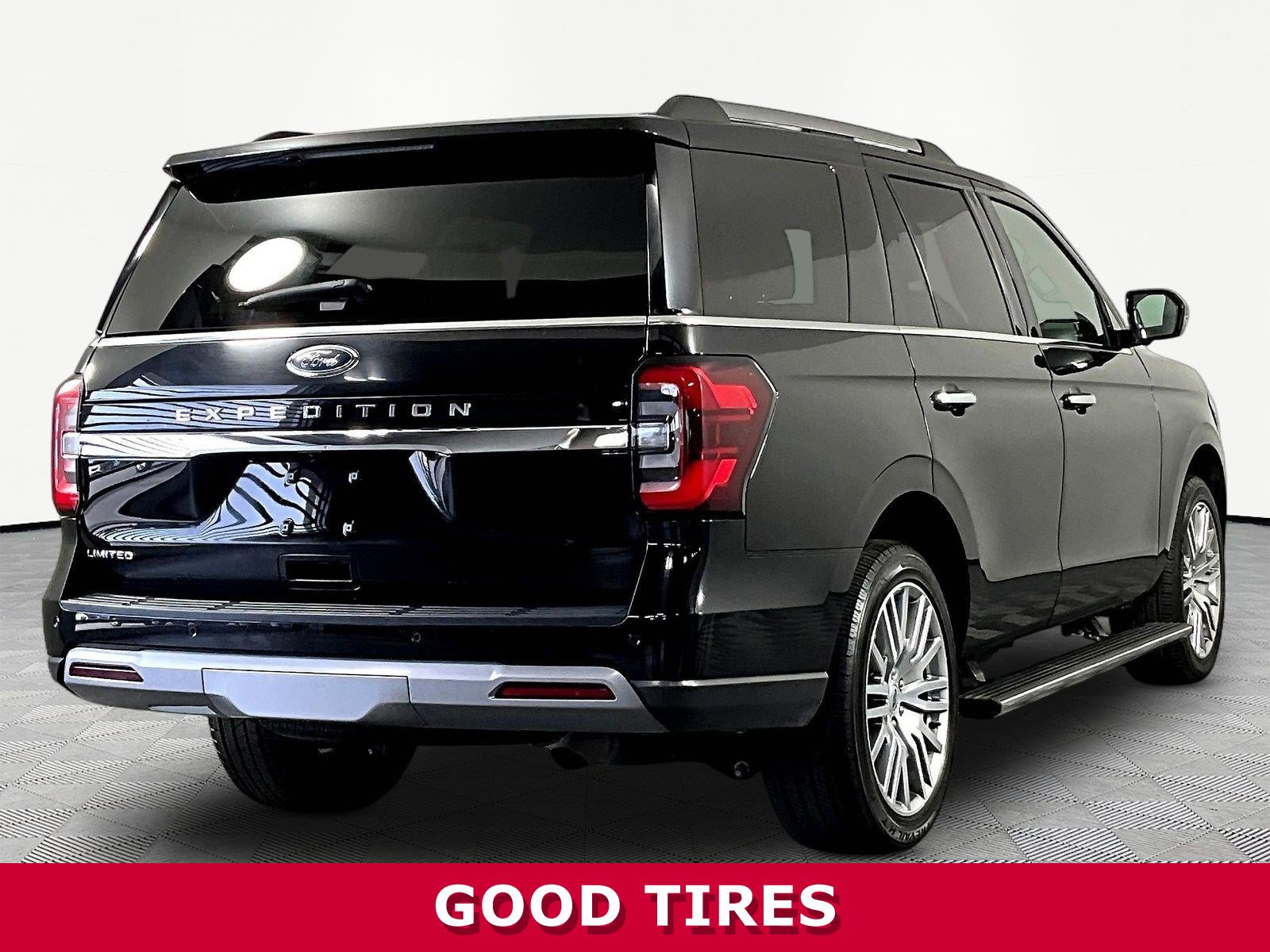 Used 2024 Ford Expedition Limited AWD/4WD image 6