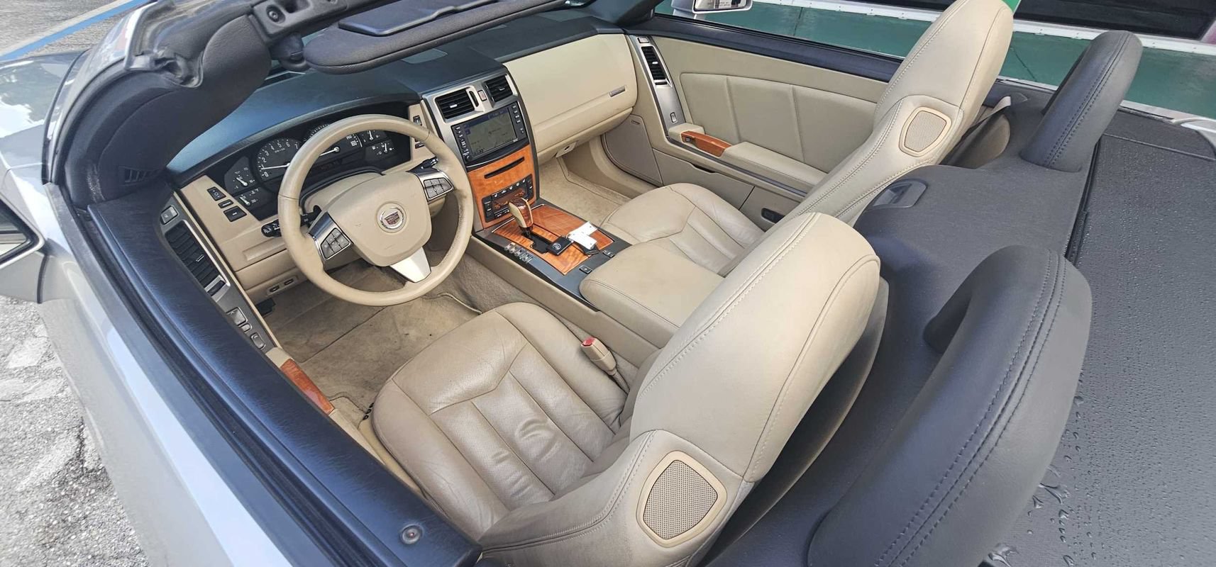 Used 2008 Cadillac XLR RWD image 27
