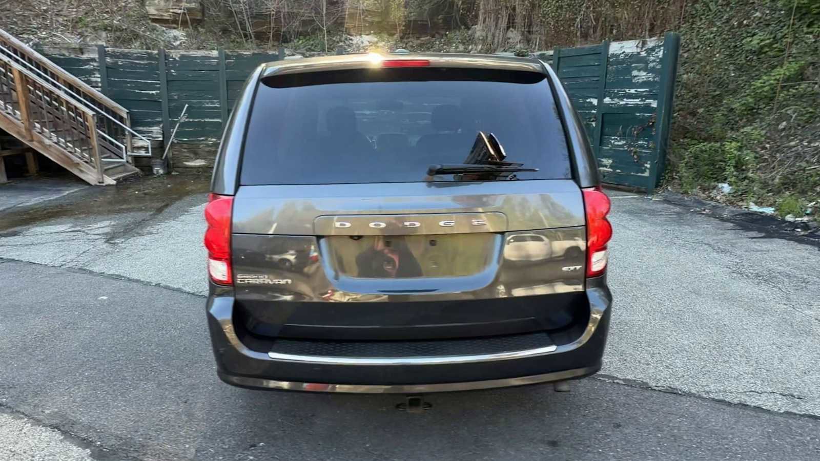 Used 2018 Dodge Grand Caravan SXT FWD image 7