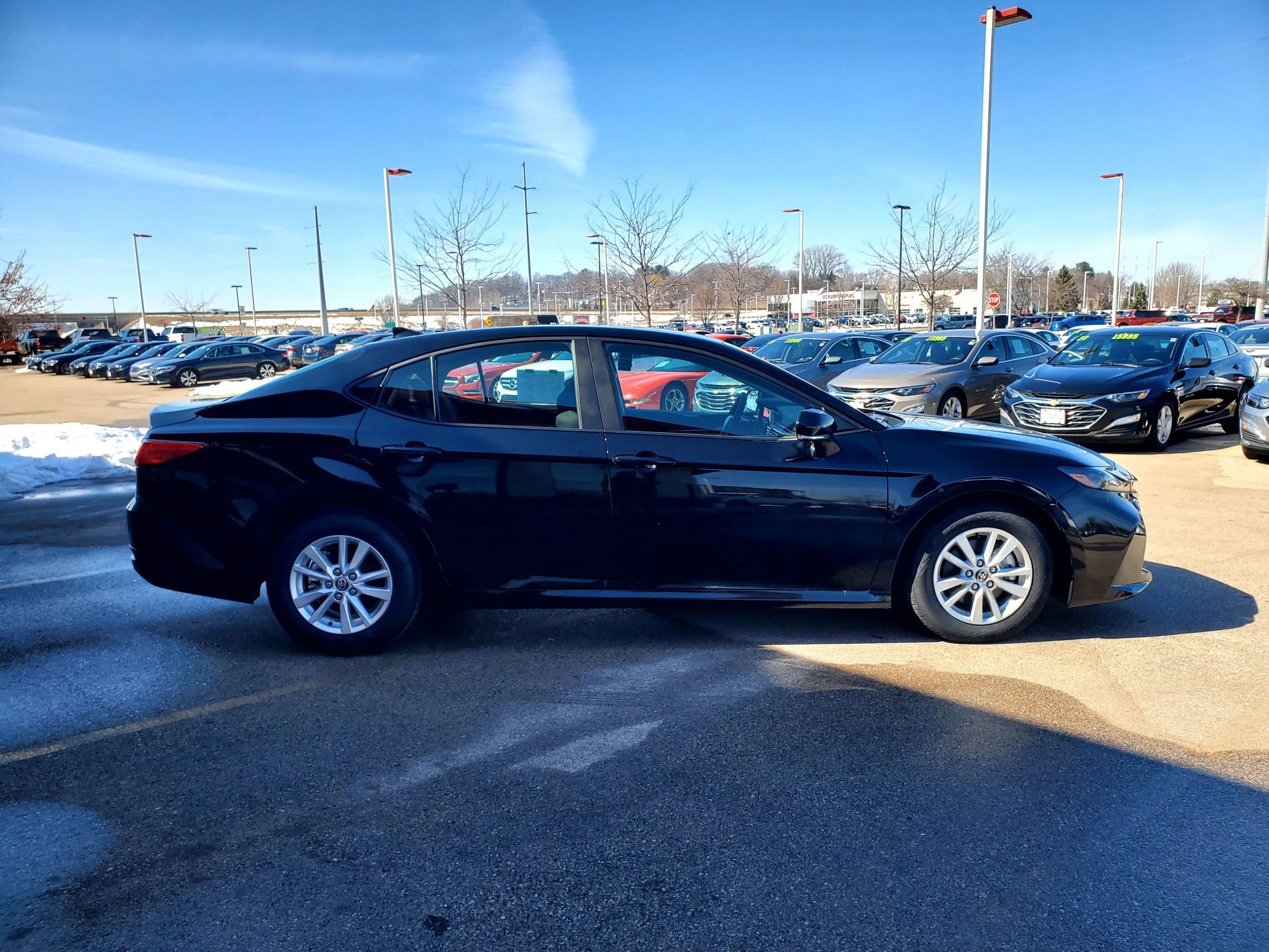 Used 2025 Toyota Camry LE FWD image 4