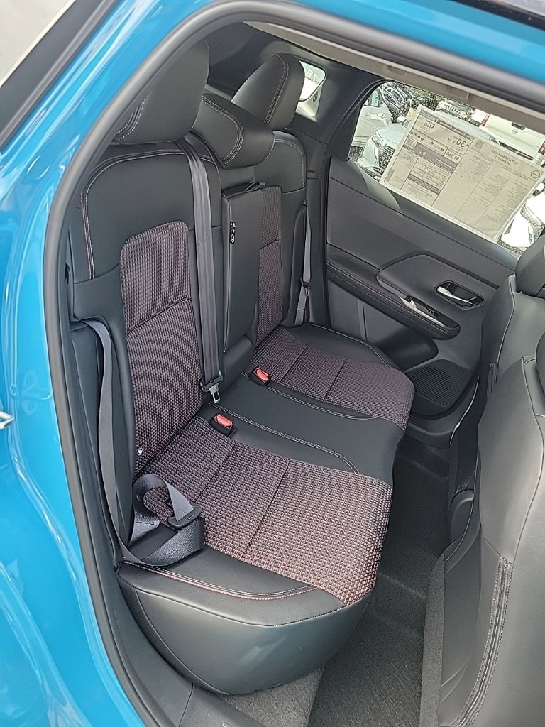 New 2025 Nissan Kicks SR w/ SR Premium Package image 29