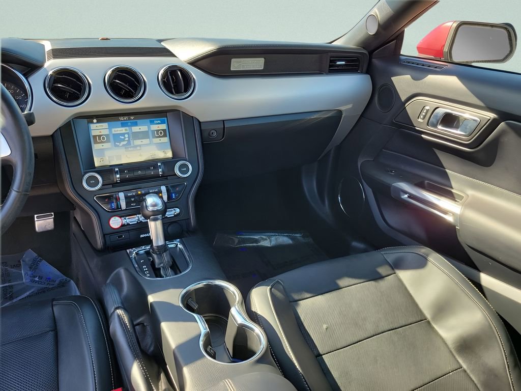 Used 2016 Ford Mustang Premium image 17