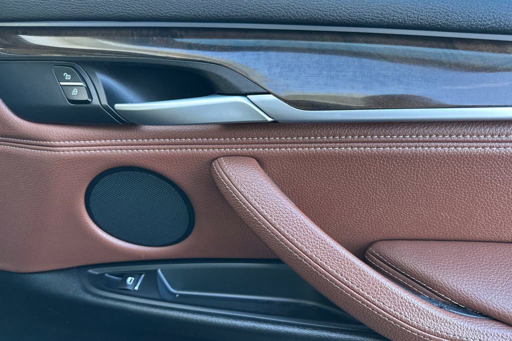 Used 2017 BMW X5 xDrive40e image 19