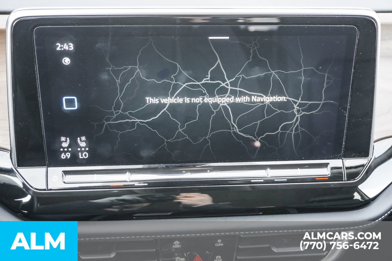 Used 2025 Volkswagen Atlas SE image 41