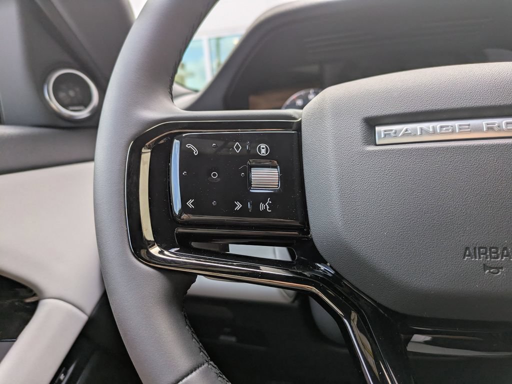 New 2026 Land Rover Range Rover Evoque Hoxton AWD/4WD image 28