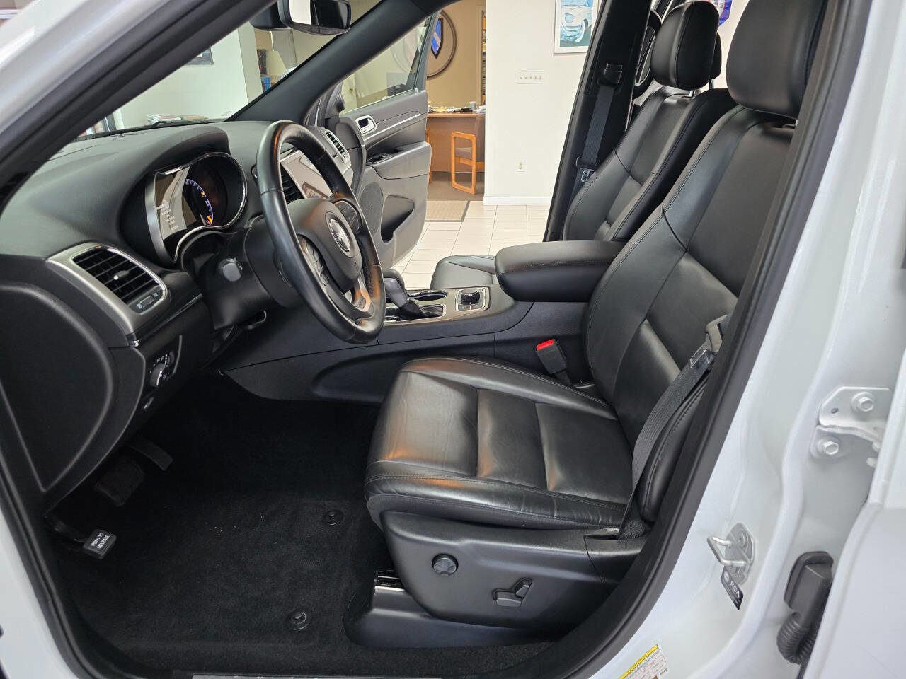 Used 2021 Jeep Grand Cherokee Limited w/ Premium Lighting Group image 15