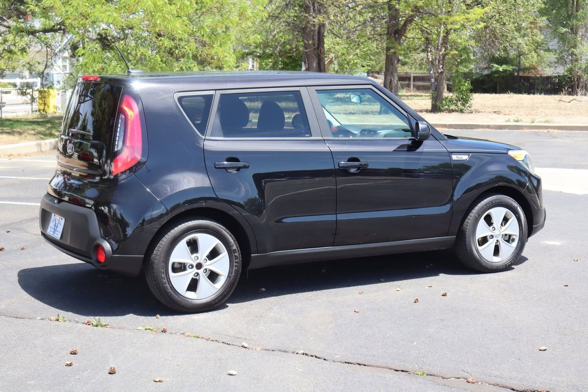 Used 2016 Kia Soul FWD image 4