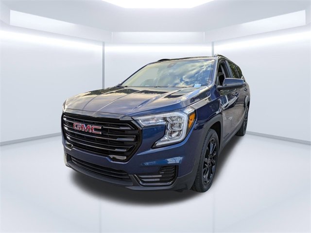 Used 2023 GMC Terrain SLE w/ Driver Convenience Package image 8