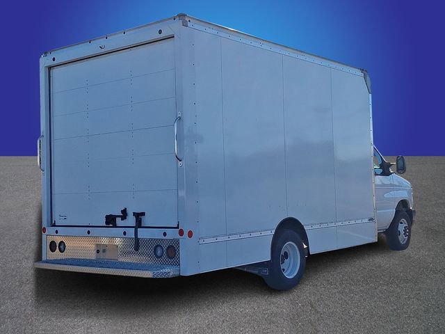 Used 2024 Ford E-450 and Econoline 450 Super Duty w/ Driver's Safety Package image 4