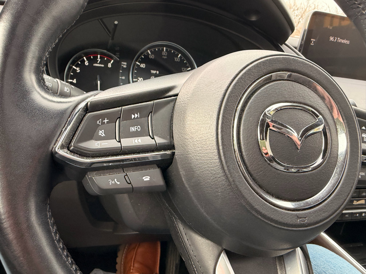 Used 2021 MAZDA CX-9 Signature image 25