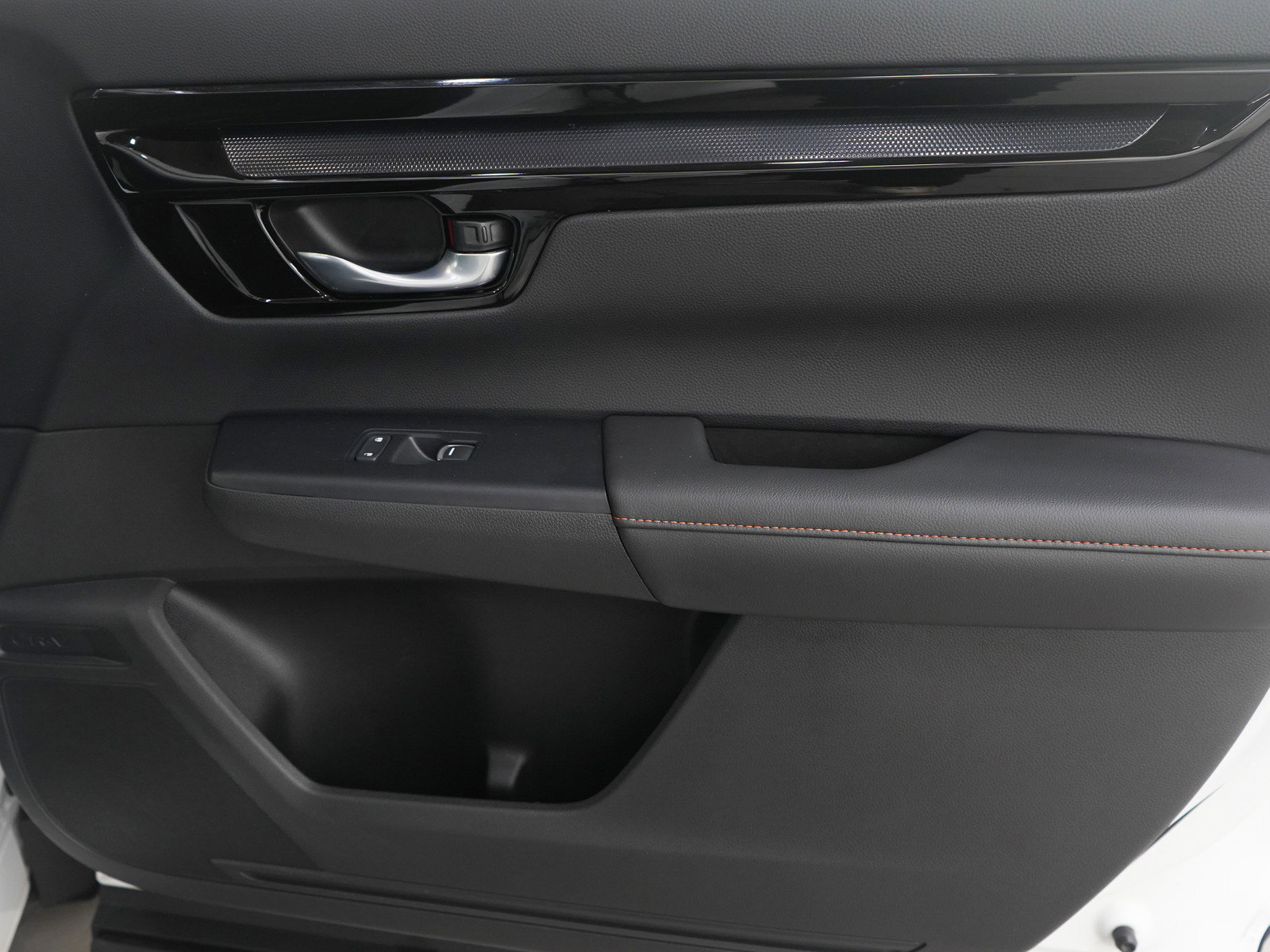 Used 2023 Honda CR-V Sport Touring image 9