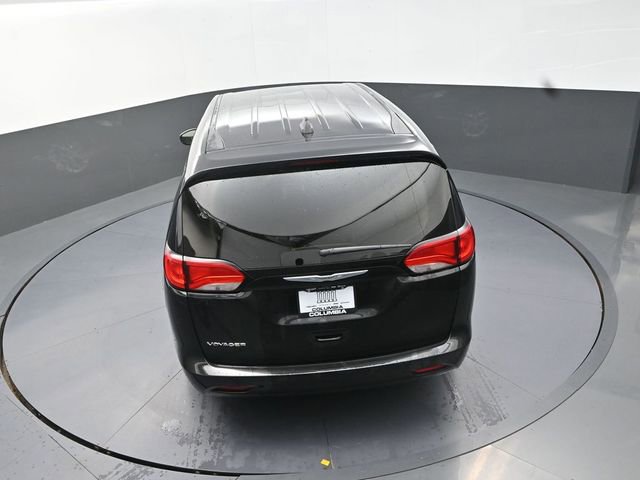 Used 2023 Chrysler Voyager LX image 16