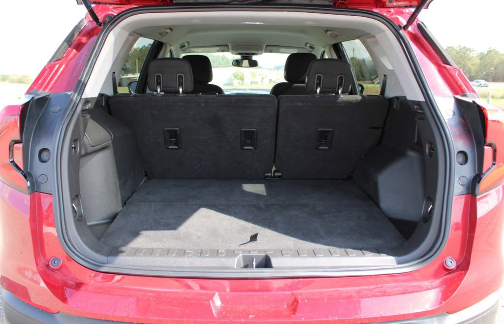 Used 2020 GMC Terrain SLE w/ Driver Convenience Package image 17