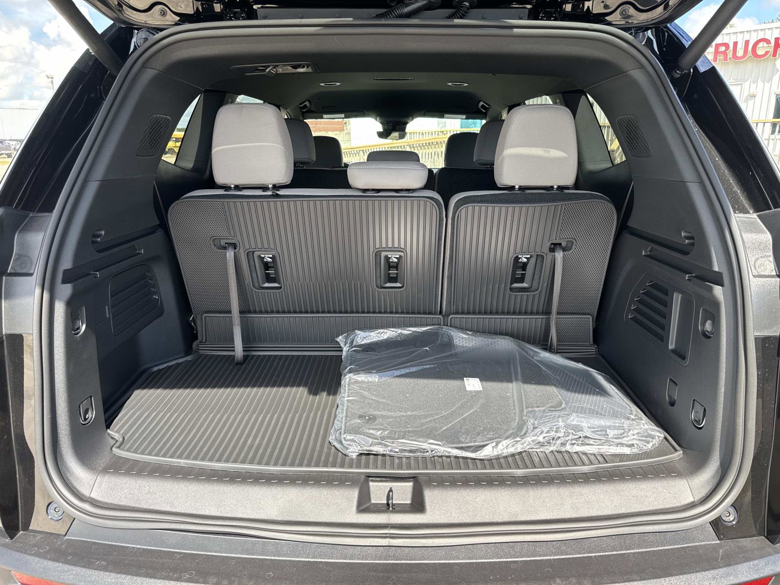 New 2026 GMC Acadia Elevation w/ LPO, Floor Liner Package image 11