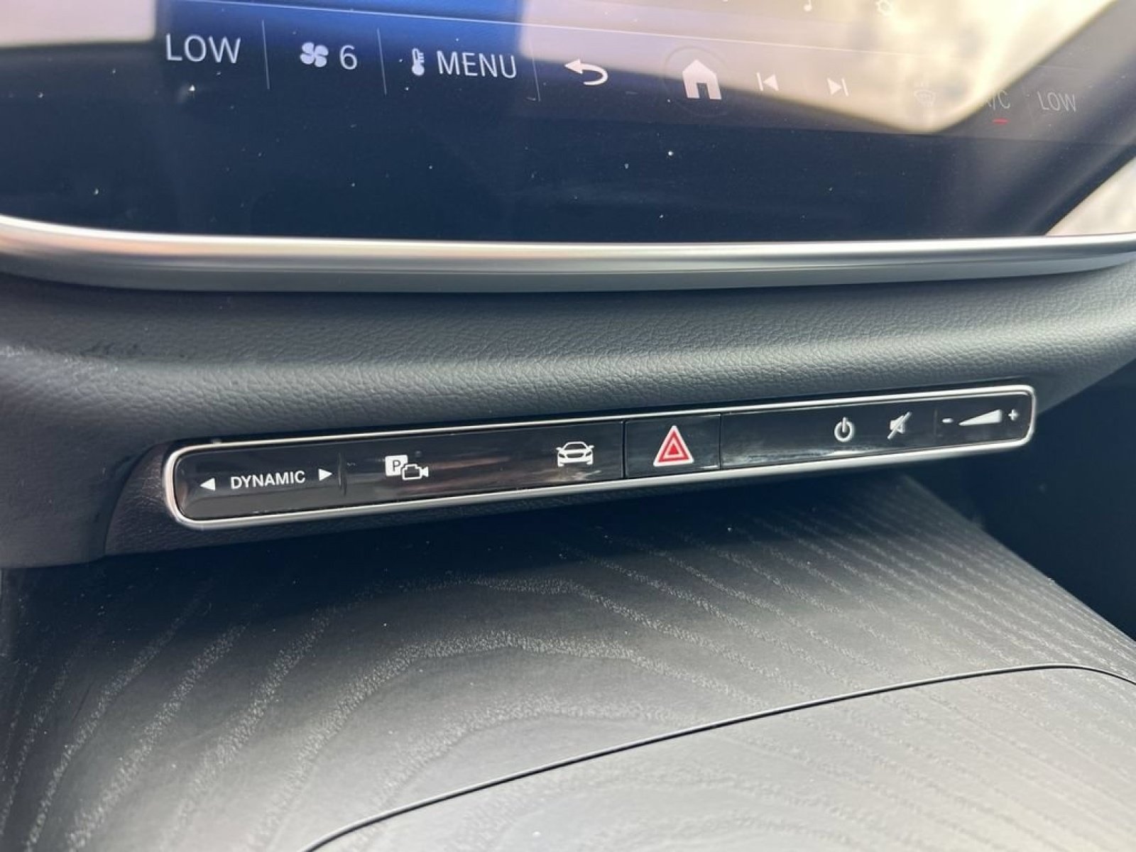 Used 2025 Mercedes-Benz E 450 4MATIC Sedan image 35
