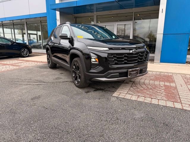 Used 2025 Chevrolet Equinox LT w/ Convenience Package II AWD/4WD image 2